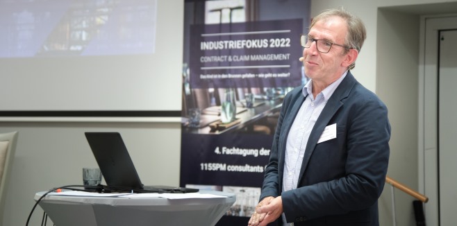 Experte für Contract und Claim Management und Vortragsreferent der Fachtagung "INDUSTRRIEFOKUS 2023: Contract und Claim Management". Vortragsthema: ""Die IKARUS-Analyse (©) eine innovative Methode zur Beurteilung der Machbarkeit von industriellen Größtprojekten". Urheber des Bildes: Nicolas Det. Alle Nutzungsrechte erworben durch die 1155PM consultants GmbH